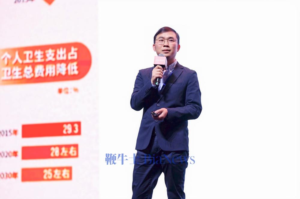 淘宝闪购资深副总裁、淘宝闪购零售总经理胡秋根