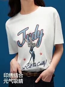 森马与《疯狂动物城2》的联名T恤 图片来源：森马官方旗舰店