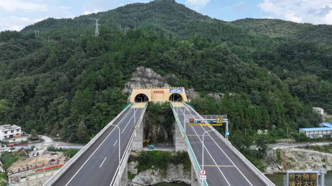 广平高速清溪隧道