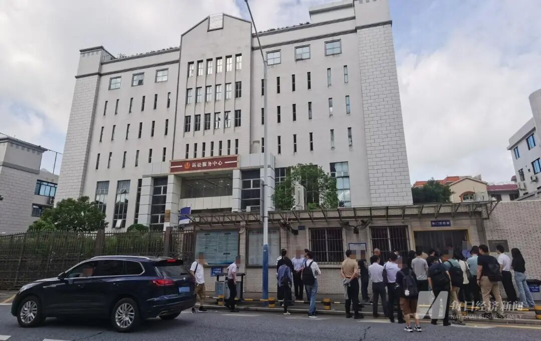 庭审吸引了不少律师和媒体关注 图片来源:每经记者 吴泽鹏 摄