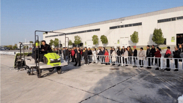 ������ũ����Ʒ�����ͻ����Գ��Լ�