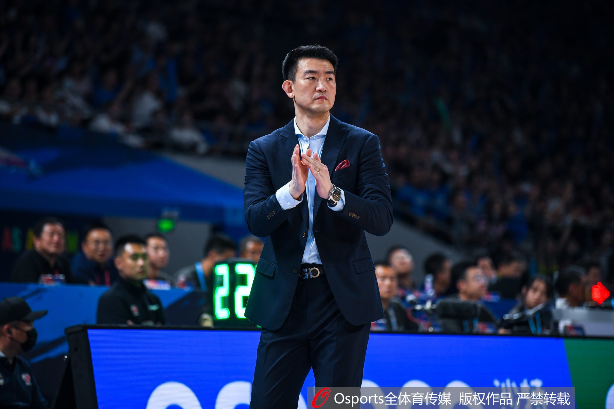 王博：大秋和朱俊龙可能把球队配合忘得差不多 希望尽快磨合上场