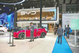 多家车企年度目标完成率已超90% 车市第二梯队开启“三国杀”