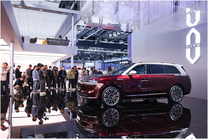 问界M9重塑豪华车市场格局 广阔前景获机构看好