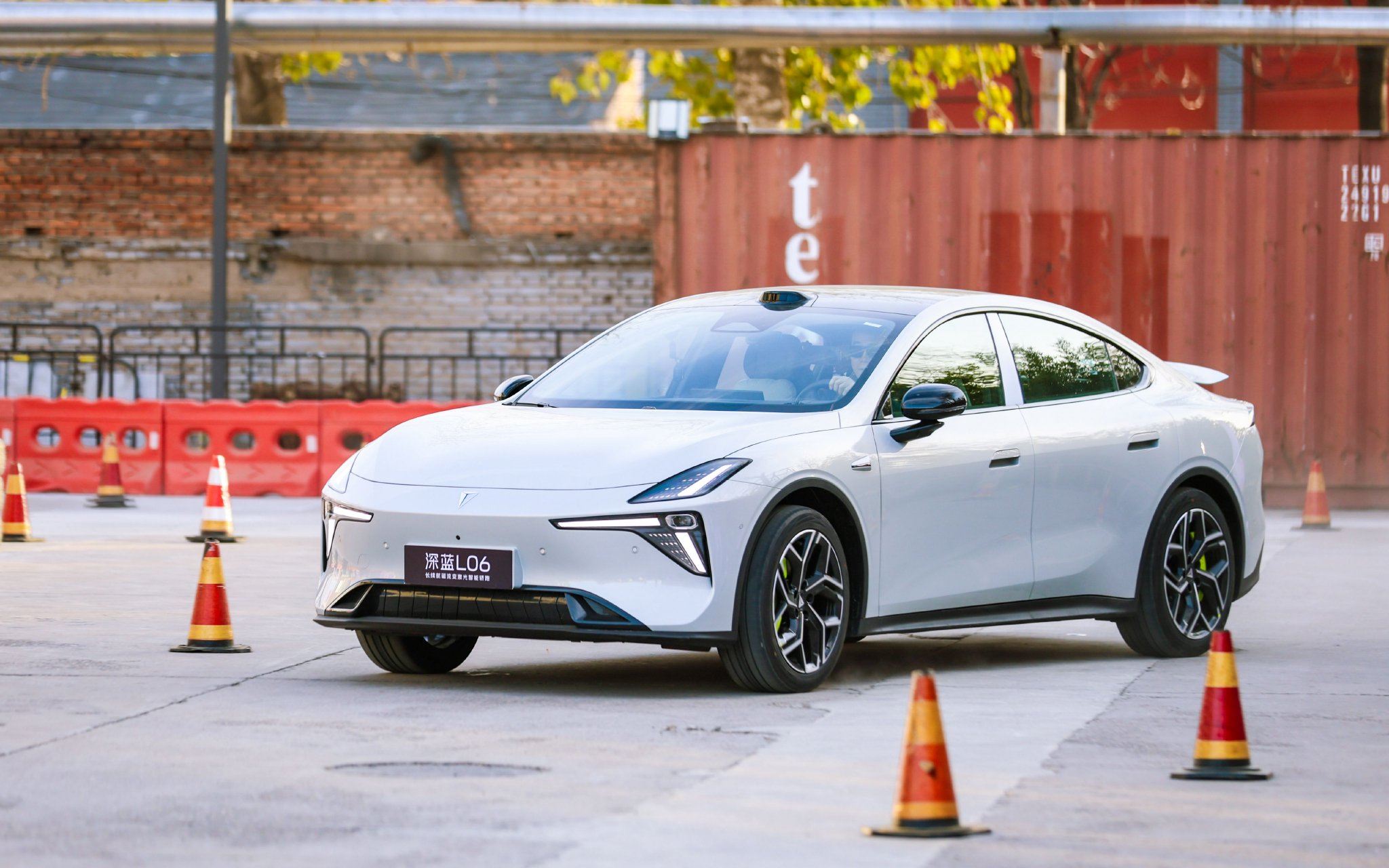 试驾｜20万内智能轿跑，深蓝L06辅助驾驶实力如何？