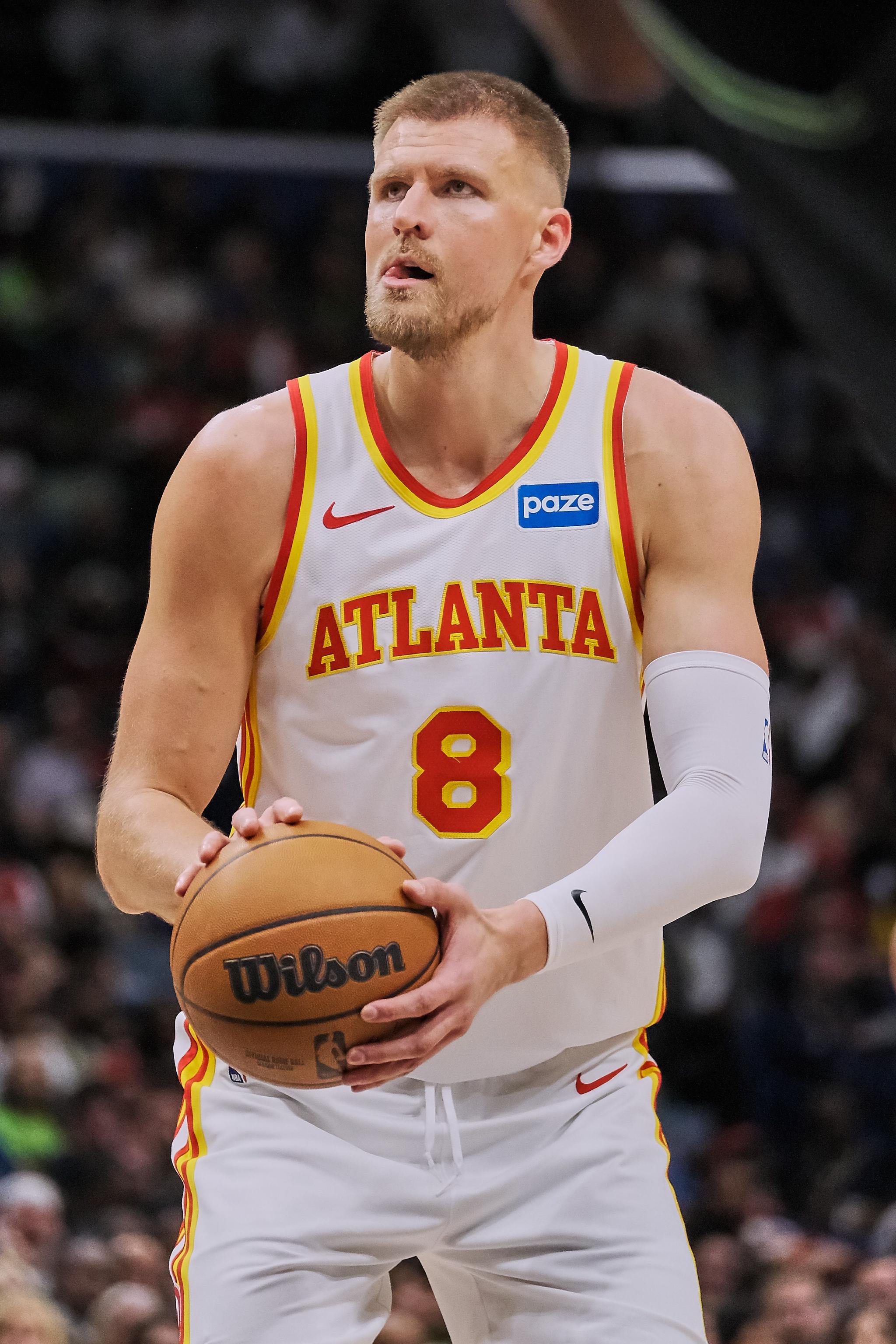 波津复出替补！老鹰首发：丹尼尔斯/沃克/里萨谢/约翰逊/奥孔武