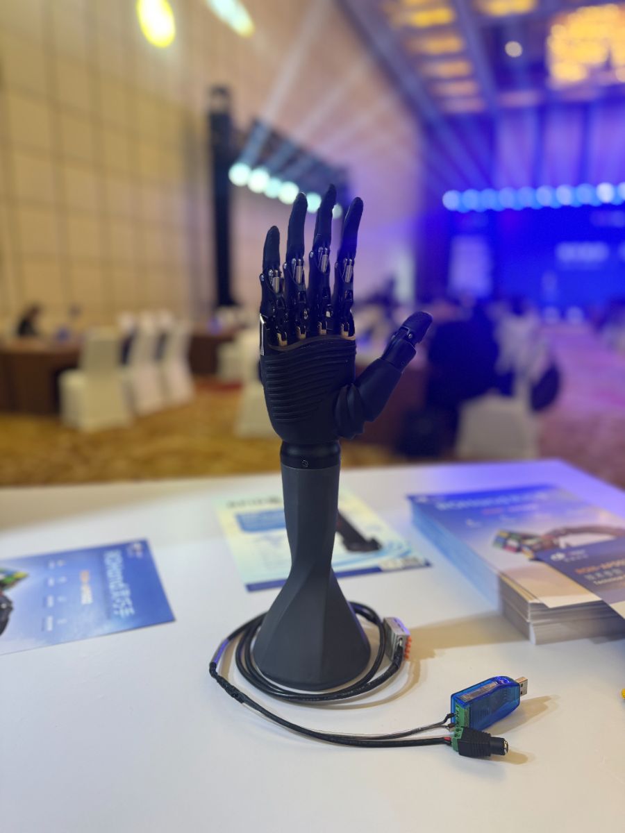 图为傲意科技灵巧手。郑康喜 摄