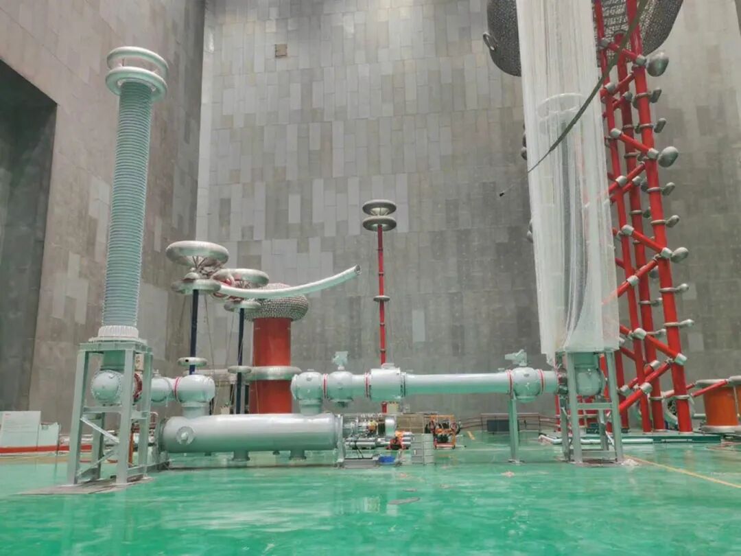 ▲ZF60-800(L)/Y5000-63型气体绝缘金属封闭开关设备