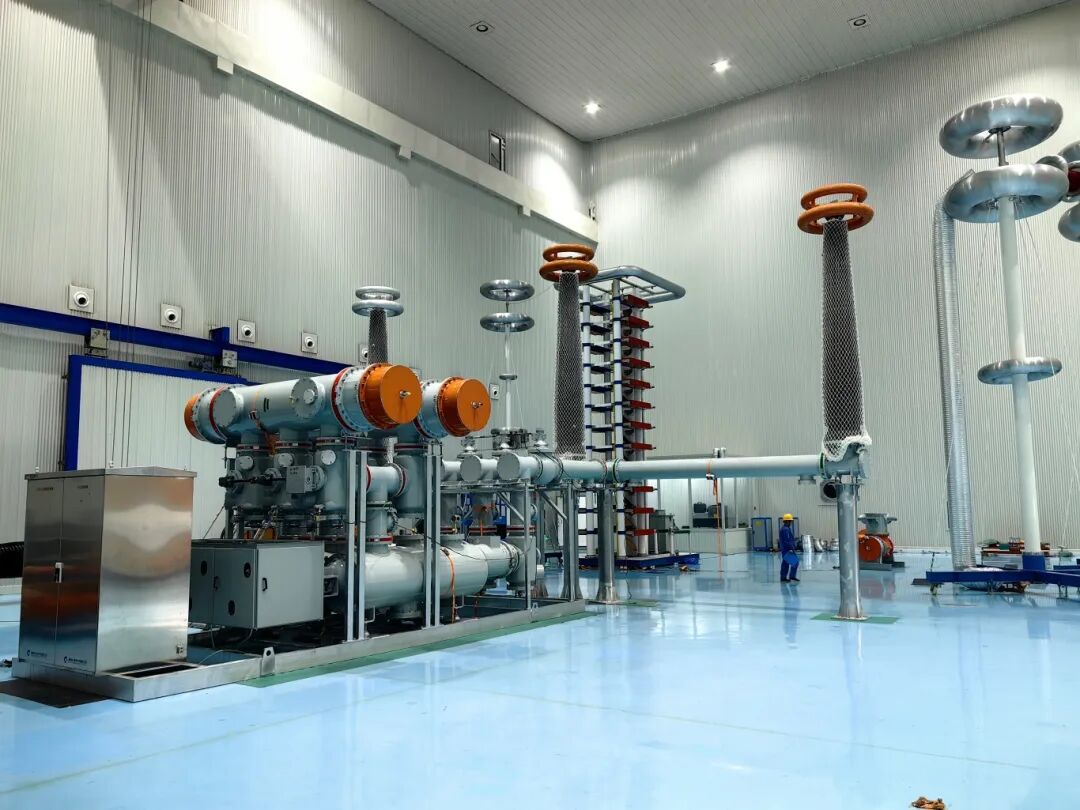 ▲ZF□-363(L)/T5000-63型气体绝缘金属封闭开关设备