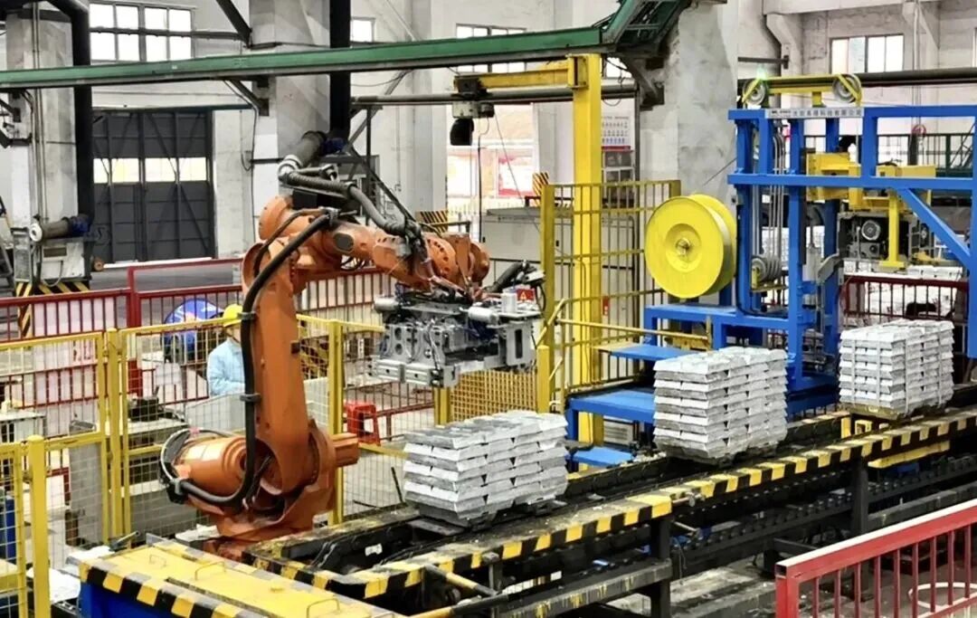 码锭机器人正在工作