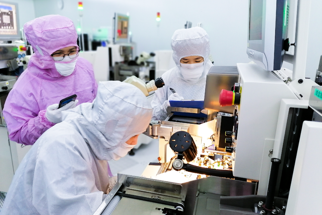 左右滑动 可看更多