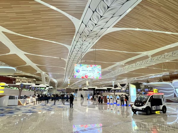 （本文图片均由白云机场提供）