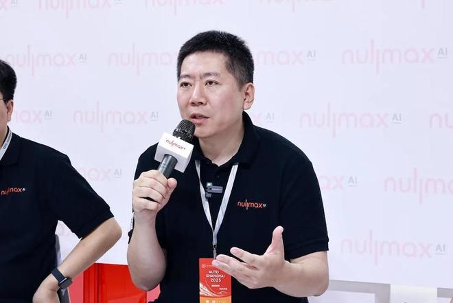 ▲Nullmax创始人、CEO兼CTO徐雷