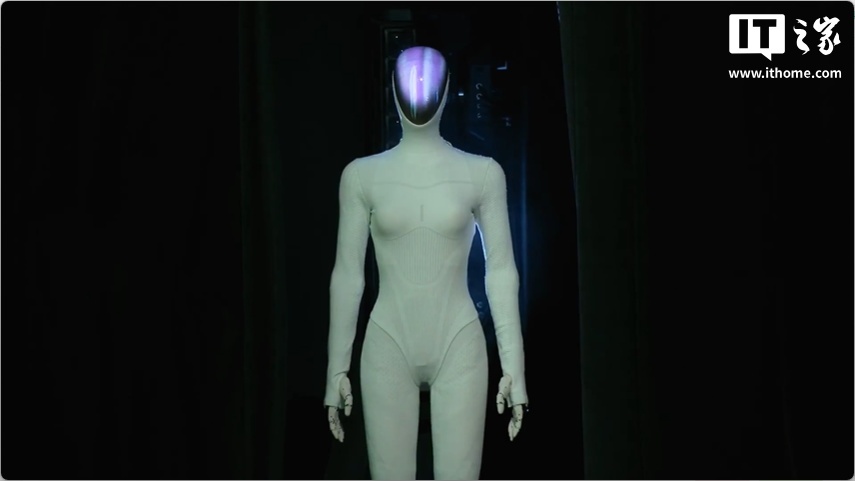 何小鹏回应为何把机器人做成人形：这个社会都是为了我们人去思考、设计、使用的