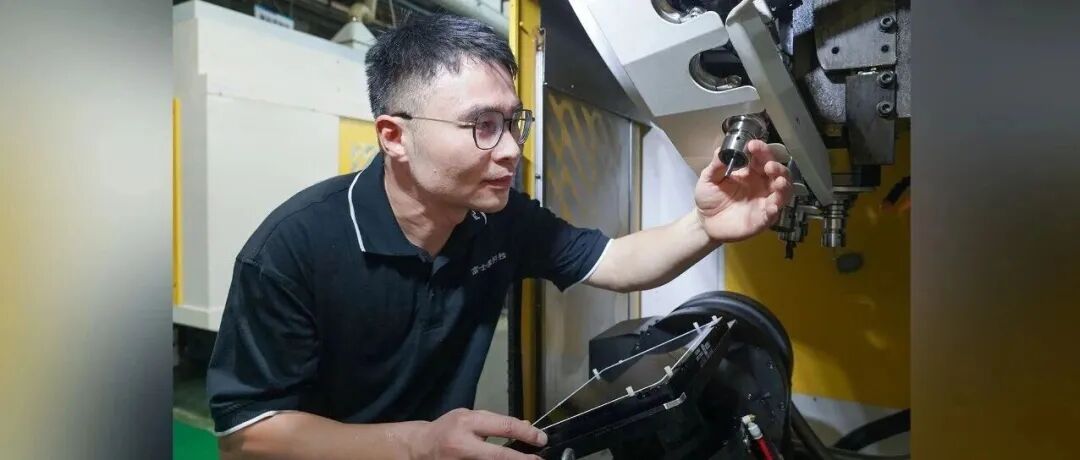 富士康经理，修成“七级工”