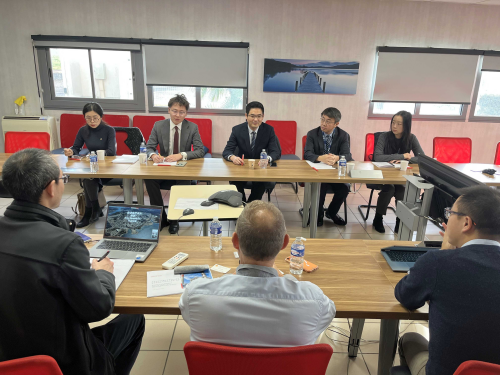 驻马赛总领事何有麟赴拉瓦莱炼油厂考察调研