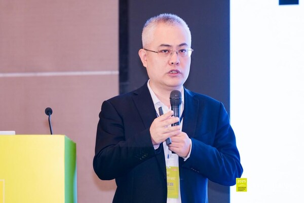 刘宗巍博士，清华大学（车辆与运载学院）汽车产业与技术战略研究院院长助理、副研究员，中国汽车工程学会会士