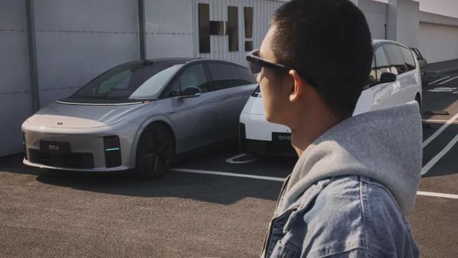 理想汽车的“第二大脑”：一副AI眼镜背后，是对具身智能的野心