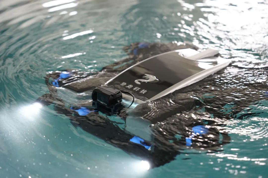 沧龙科技“探海100”智能机器人。融媒体记者 黄浦 摄