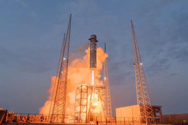 元行者一号验证型火箭完成首次海上飞行回收试验。受访者供图