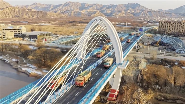 什川黄河大桥通过荷载试验 □兰州黄河生态控股集团有限公司供图