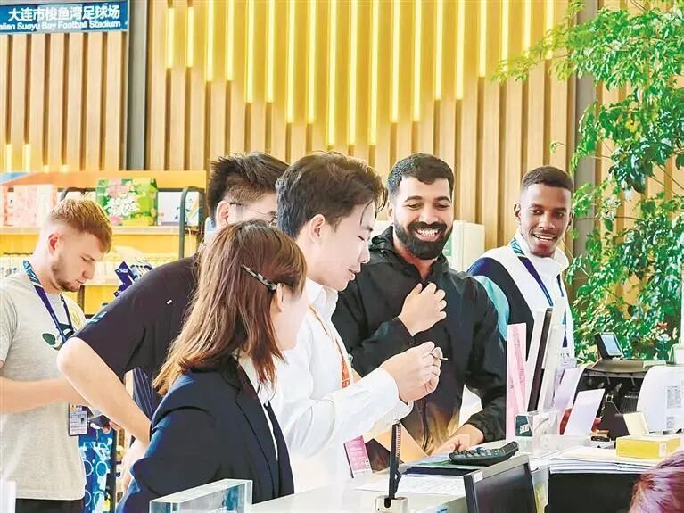 中国银行大连市分行服务国际赛事。大连新闻传媒集团记者邵海峰 摄