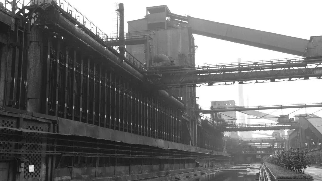 我国第一座炭化室高5.5米JN55-1大容积焦炉（攀钢，设计炉龄25年，实际使用炉龄39年）