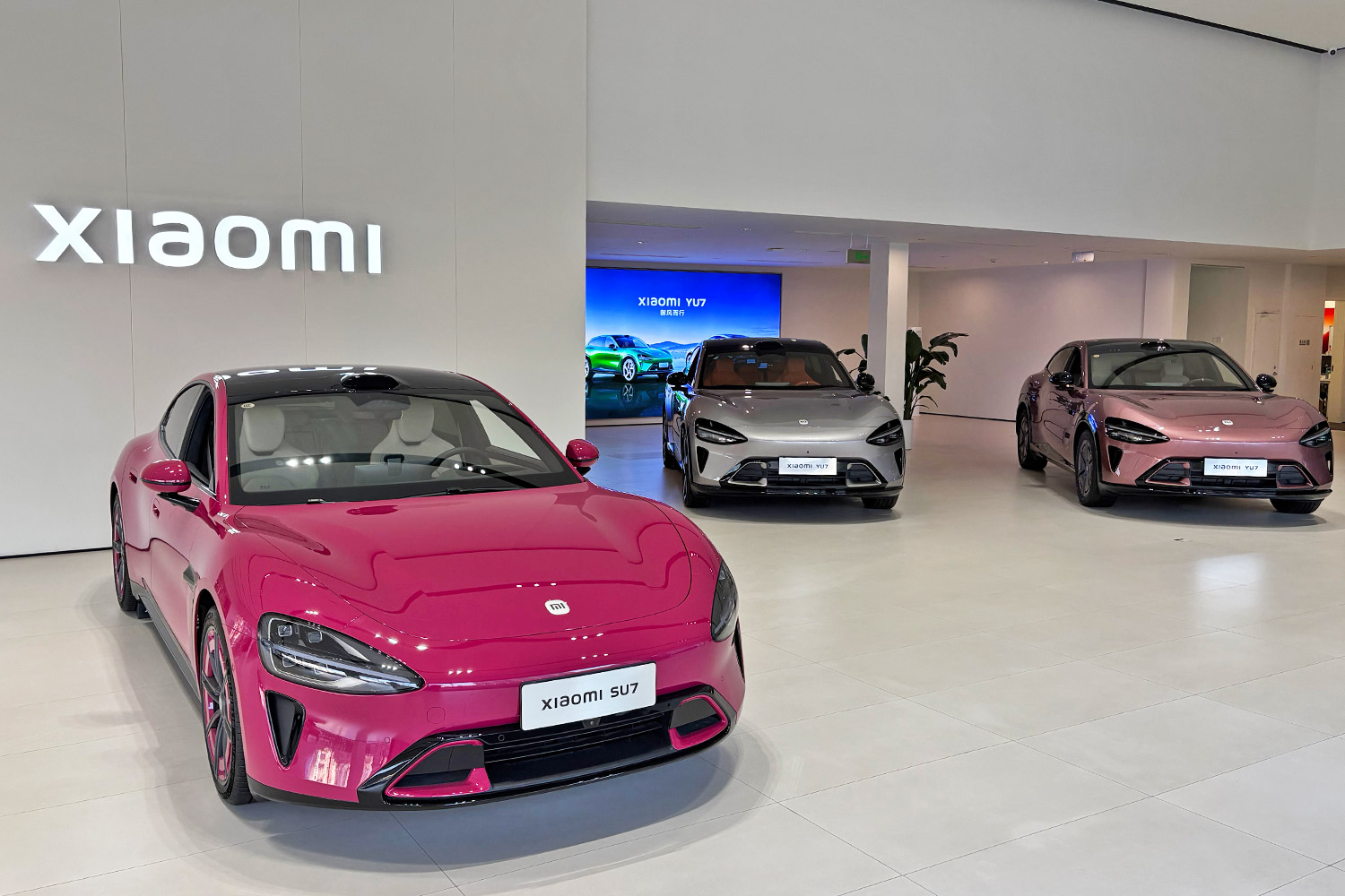 小米两款车型市场表现两极分化,罕见推出“现车选购”模式