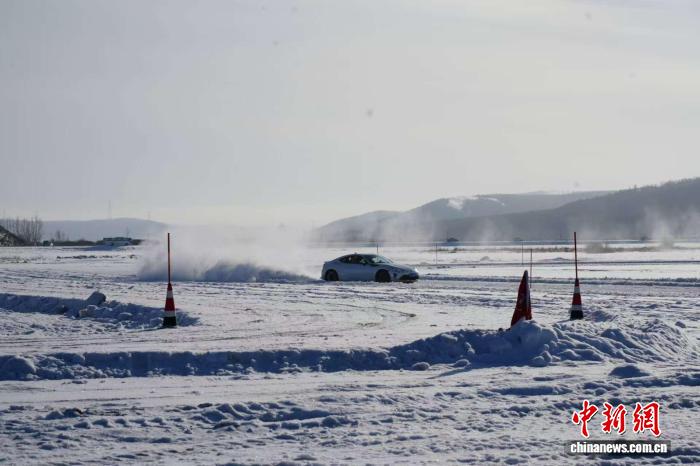 智能网联新能源汽车全季冰雪试验基地落户呼伦贝尔