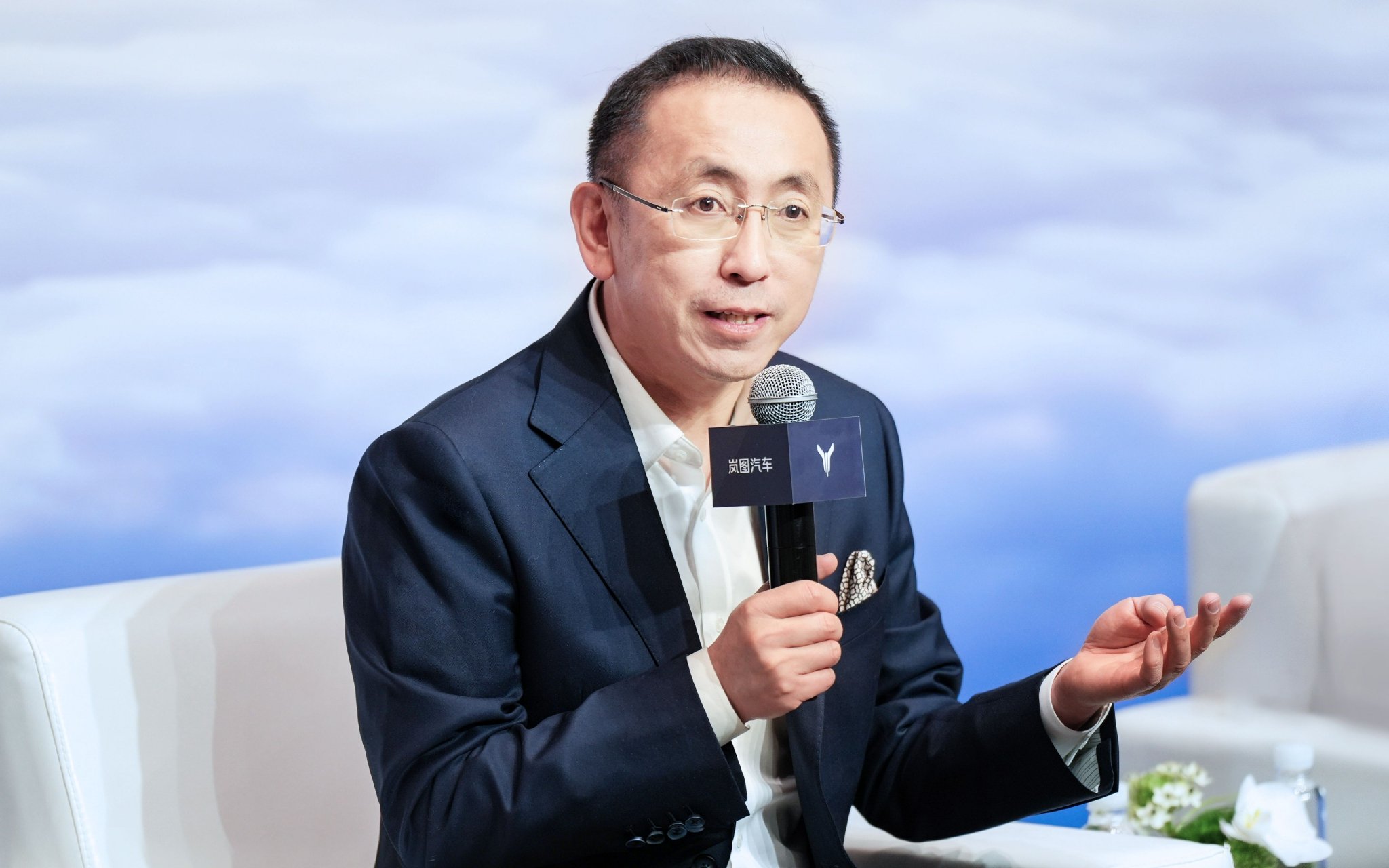 对话｜岚图汽车卢放：期待中国自主品牌攻克豪华轿车市场