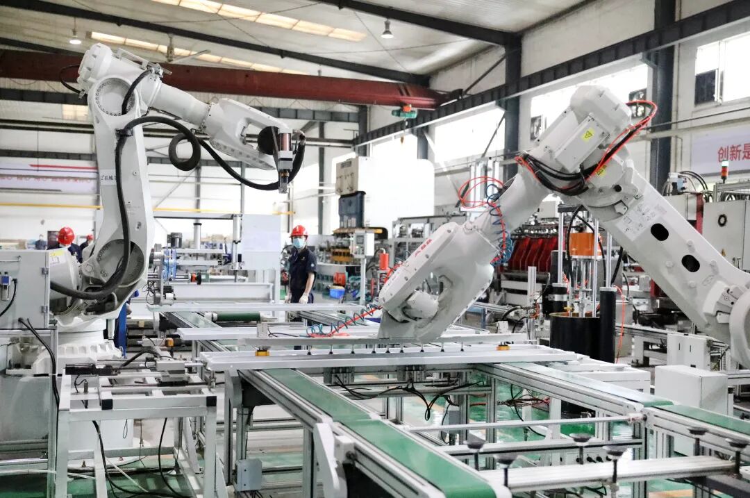 西继迅达电梯智能化生产车间。 乔利峰 摄 