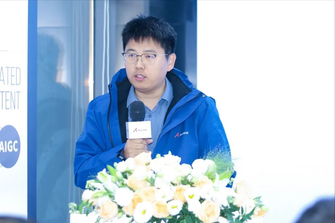 华为浙江生态运营总监翟小兵开班致辞