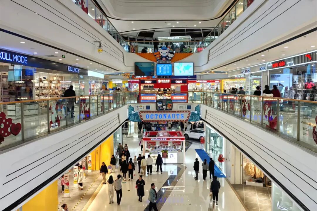 通辽万达广场市民乐享消费热。张启民 摄