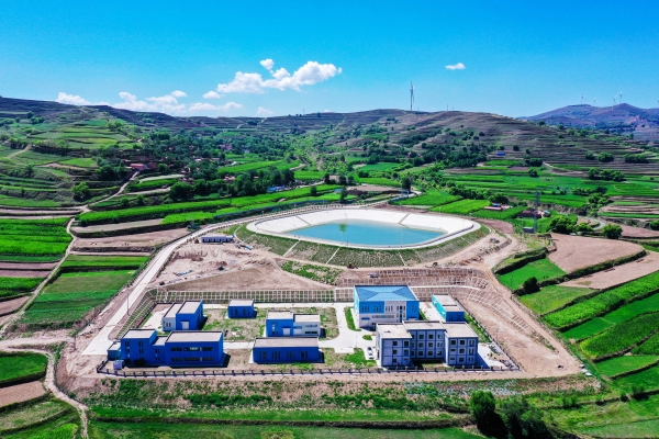 图为大禹节水实施的甘肃会宁县引洮供水工程一隅