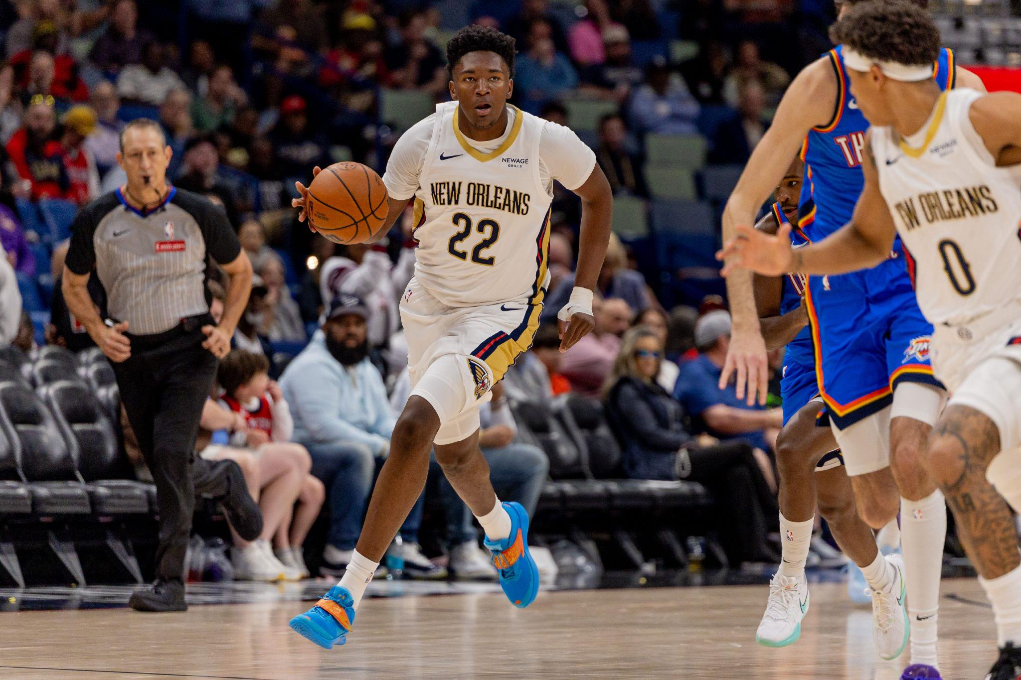 【菜鸟】费尔斯19分7板奎因17分7助双星闪耀 高材生雷诺15分9板