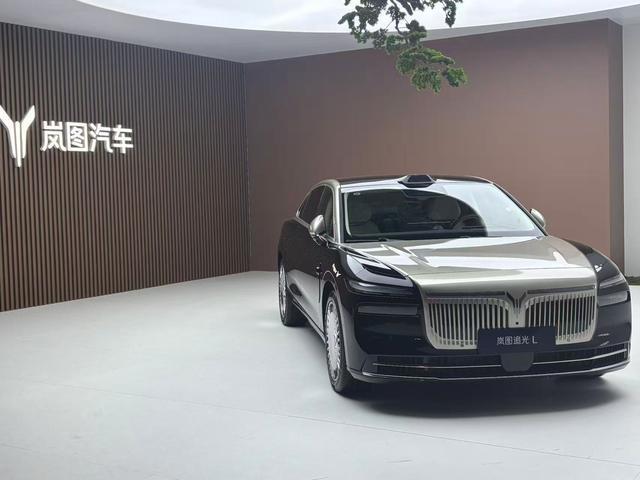 携华为技术攻坚豪华车市场！卢放详解岚图追光L上市背后：实现用户体验升级，必须进入高端市场