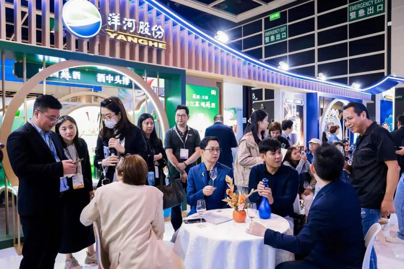 2025年11月，洋河股份携旗下洋河、双沟、贵酒三大品牌亮相第十七届香港国际美酒展。