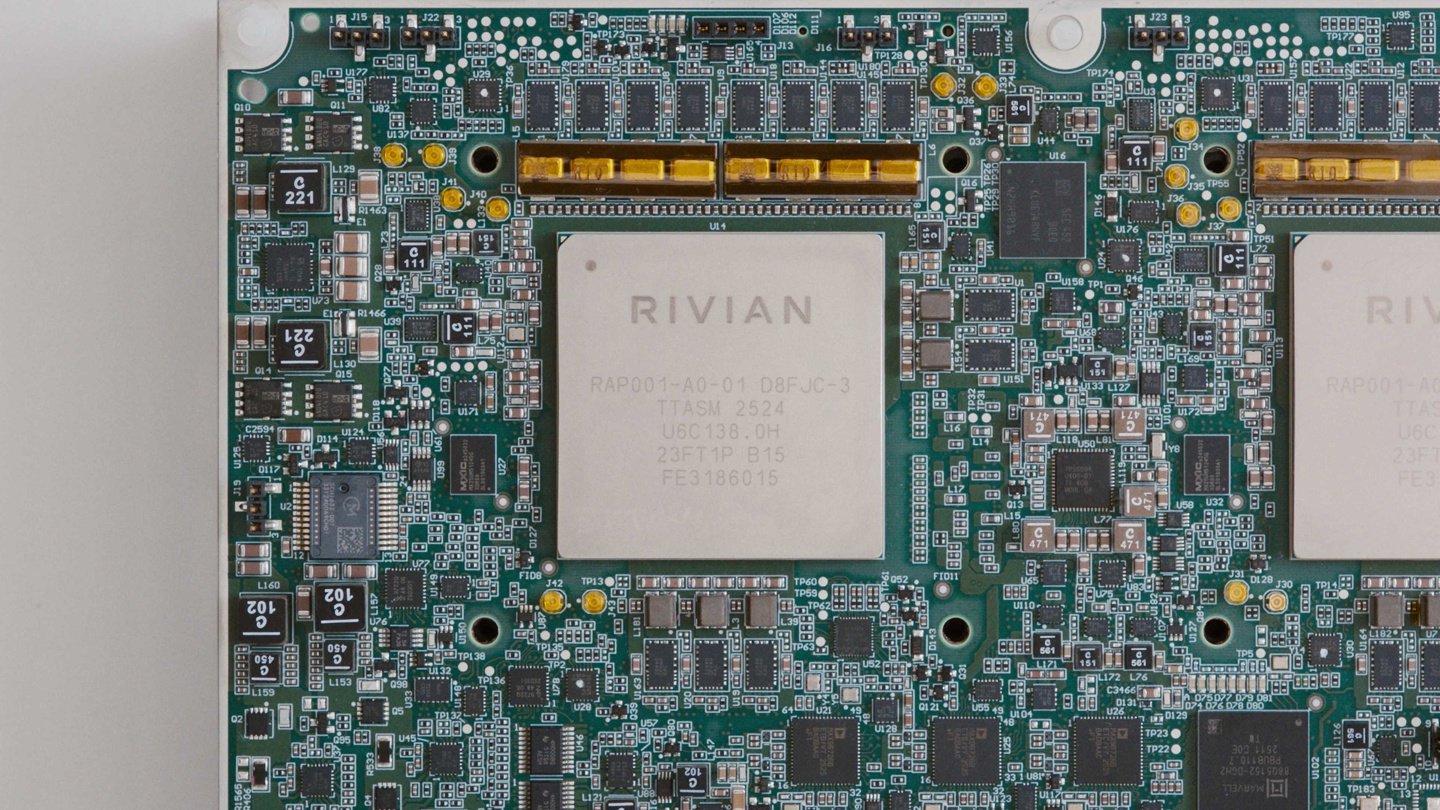 Rivian 发布自研 5nm 智驾处理器 RAP1：双芯模块 INT8 稀疏算力 1600 TOPS
