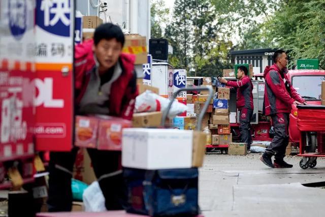 物流大模型也在快速进化。图/视觉中国