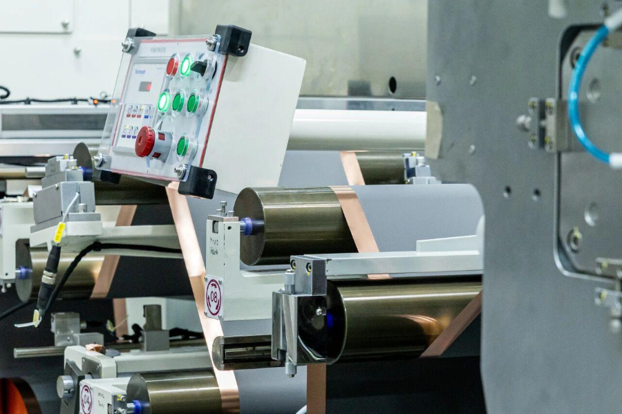 廣汽首條大容量全固態電池中試產線 圖源：官方