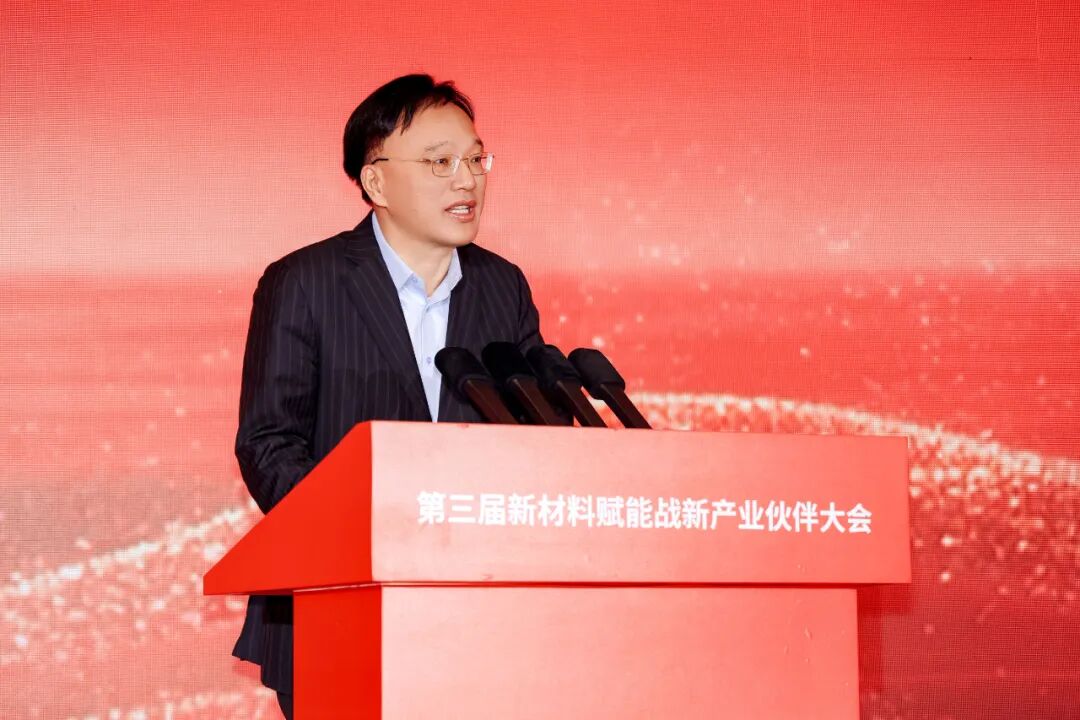 深交所党委委员、副总经理 李鸣钟