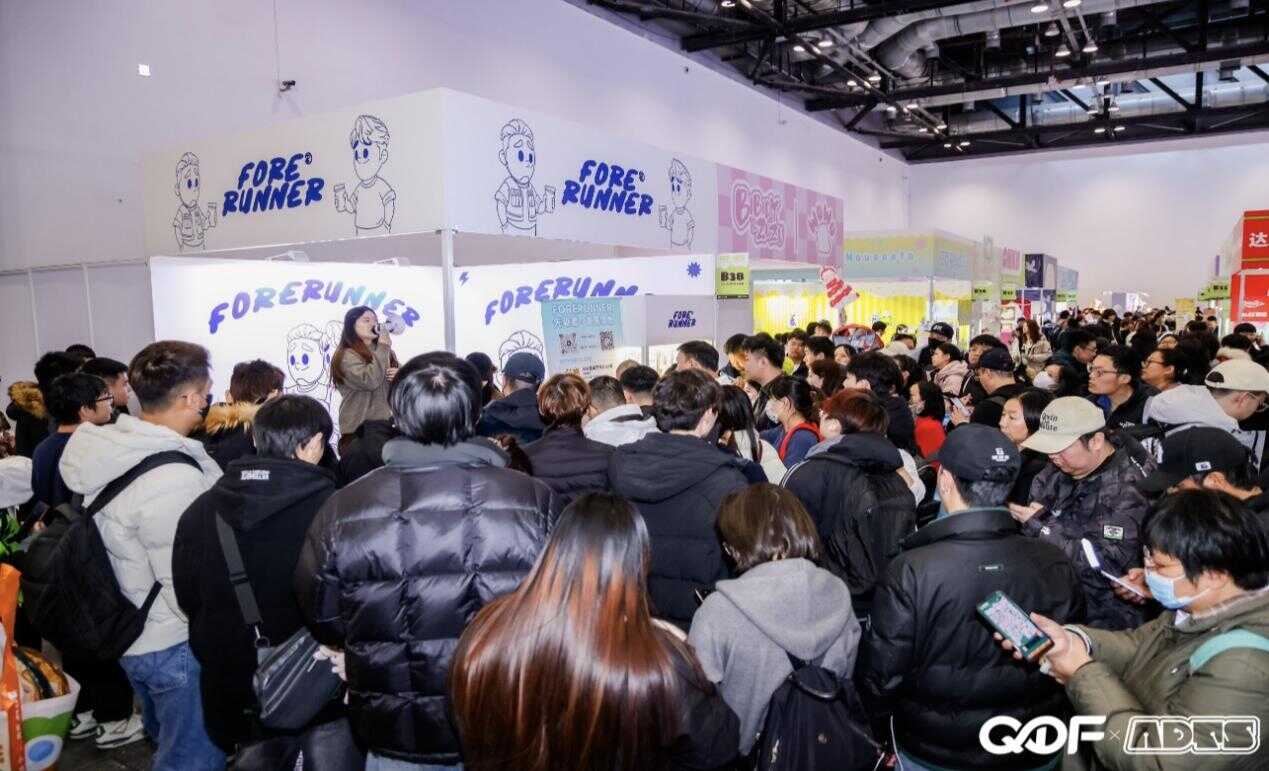 第四届北京国际艺术设计玩具展览会现场人气爆棚。（首都会展集团供图）