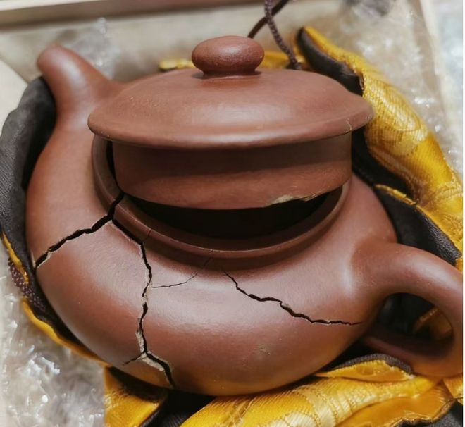 AI成电商购物退款诈骗帮凶 伪造瑕疵30秒“搞定” |聚焦