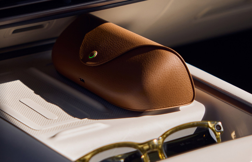 先上牌桌更重要——从推出AI眼镜看车企转型逻辑