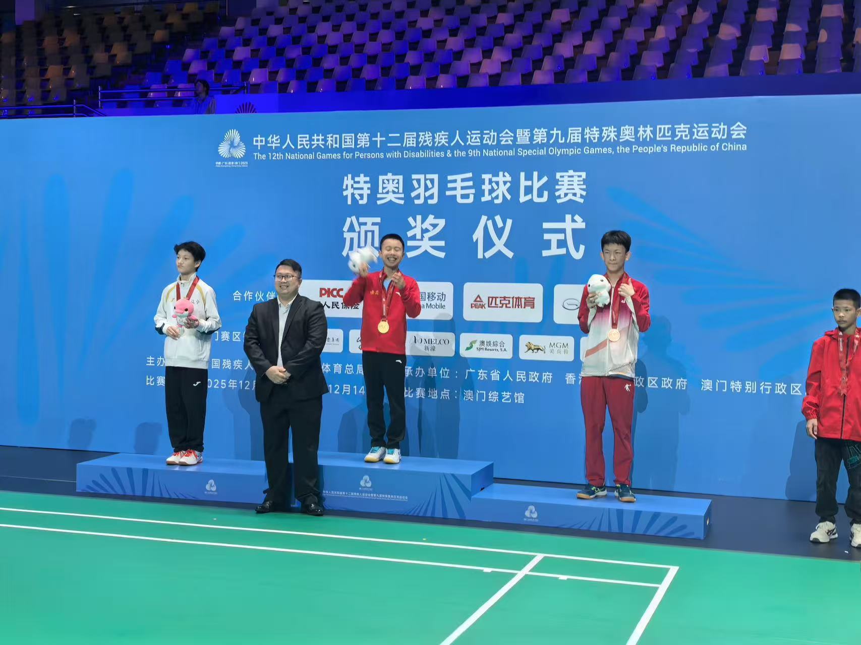 合肥14岁小将斩获全国特奥会羽毛球比赛“一金一银”