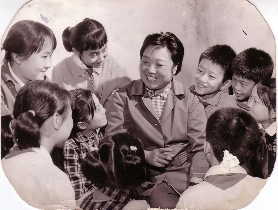 突发讣告！吴佩芳逝世，官方社交账号头像，已变为黑白