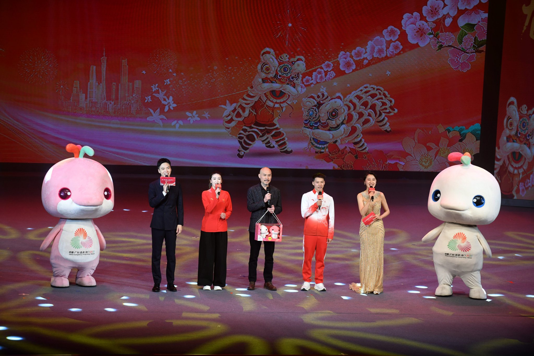 “广州过年花城看花”迎新春嘉年华启动