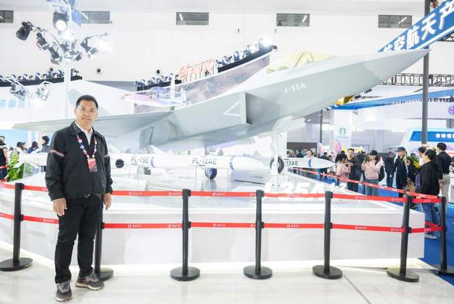 工作中的王树武。受访者供图