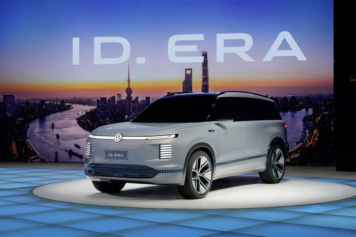 ▲ 广州车展里的 ID. ERA,采用增程动力