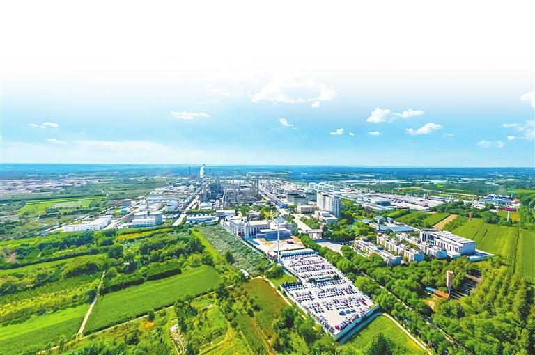 庆阳石化公司全貌。庆阳石化公司供图